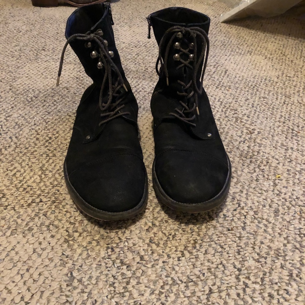 Black boots